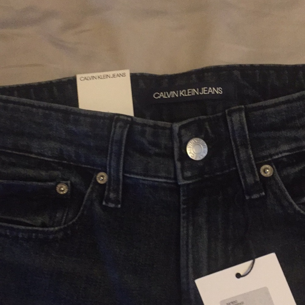 Calvin Klein skinny dark wash jeans 28